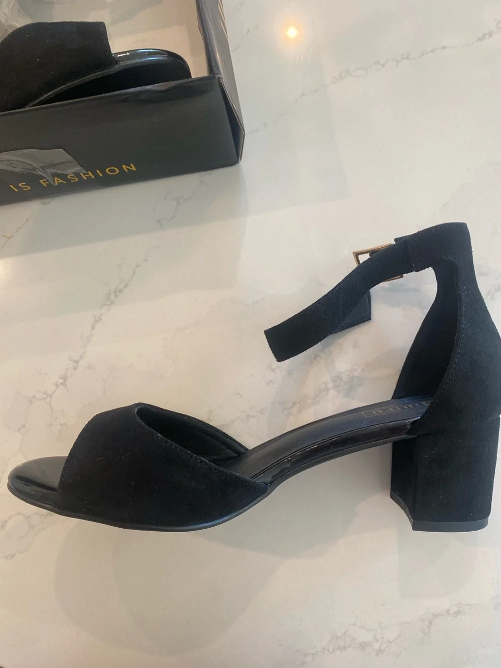 IDIFU Women's Black Suede Block Heel Sandals with Ankle Strap 8.5